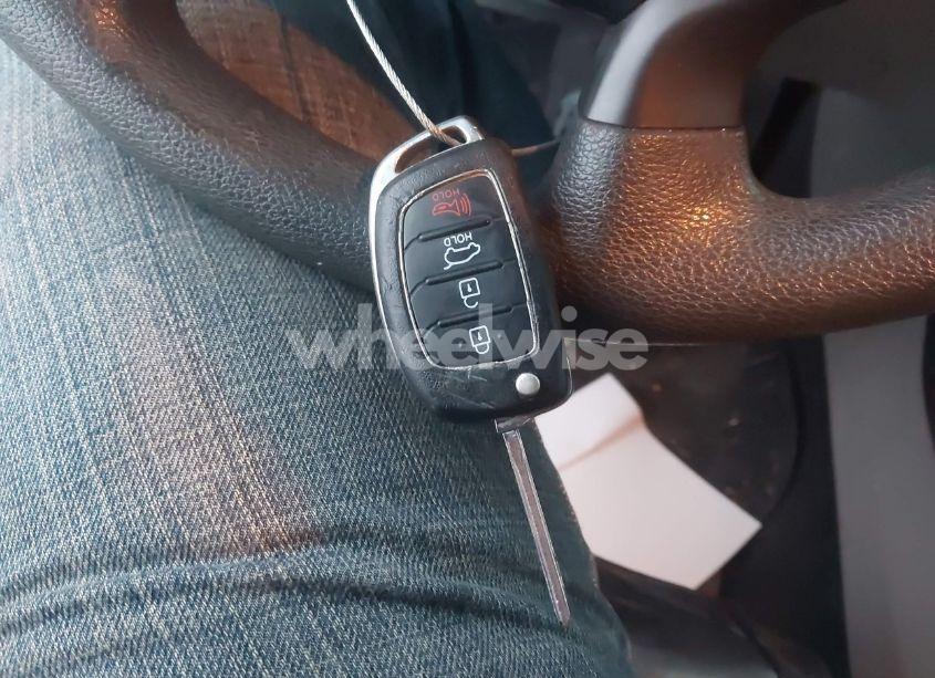 Photo 11 of 2015 Hyundai Sonata SE (VIN 5NPE24AF3FH213935)