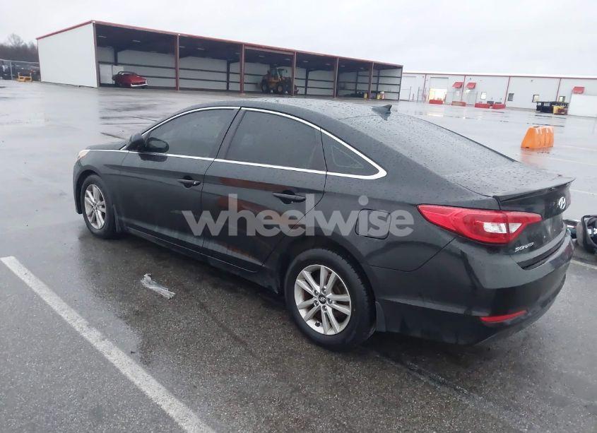 Photo 3 of 2015 Hyundai Sonata SE (VIN 5NPE24AF3FH213935)