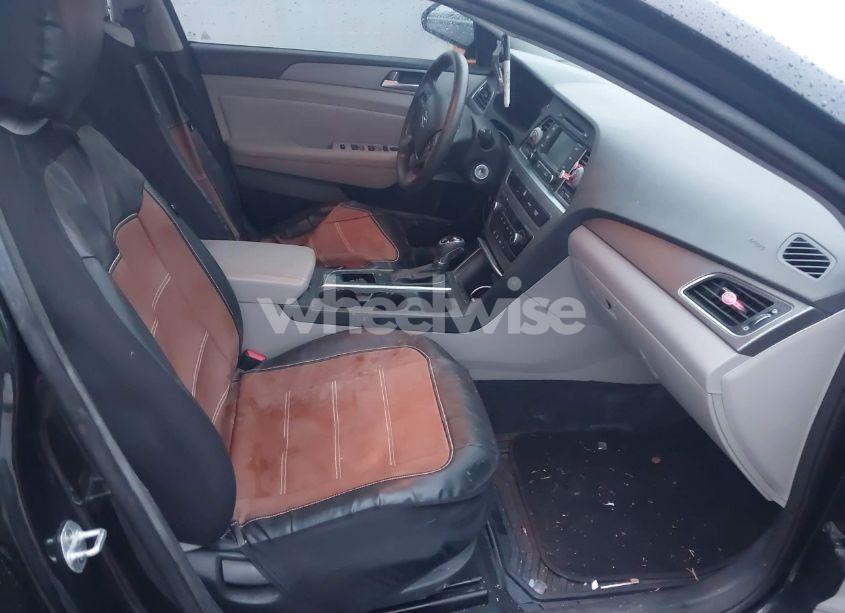 Photo 5 of 2015 Hyundai Sonata SE (VIN 5NPE24AF3FH213935)