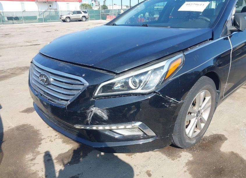 Photo 17 of 2015 Hyundai Sonata SE (VIN 5NPE24AF3FH216558)