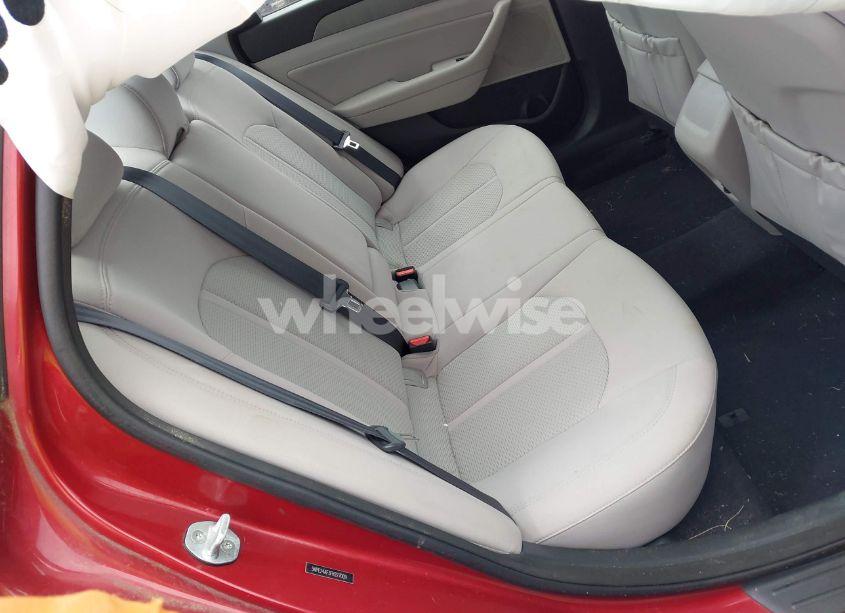 Photo 8 of 2015 Hyundai Sonata SE (VIN 5NPE24AF3FH227009)