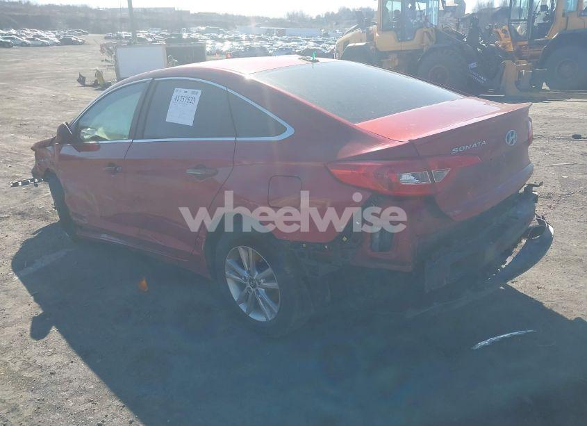 Photo 3 of 2015 Hyundai Sonata SE (VIN 5NPE24AF3FH235496)
