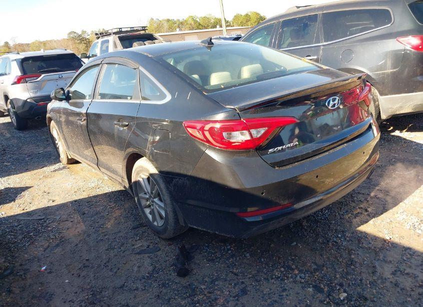 Photo 3 of 2015 Hyundai Sonata SE (VIN 5NPE24AF3FH256946)