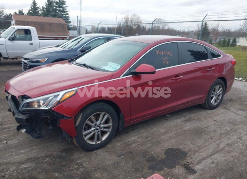 Photo 2 of 2016 Hyundai Sonata SE (VIN 5NPE24AF3GH275384)