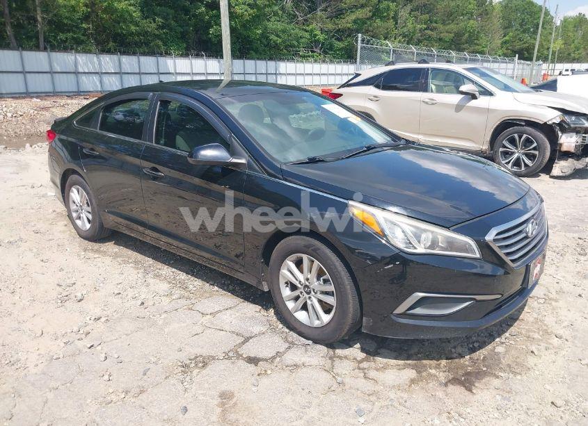 2016 Hyundai Sonata SE (VIN 5NPE24AF3GH278284) main photo