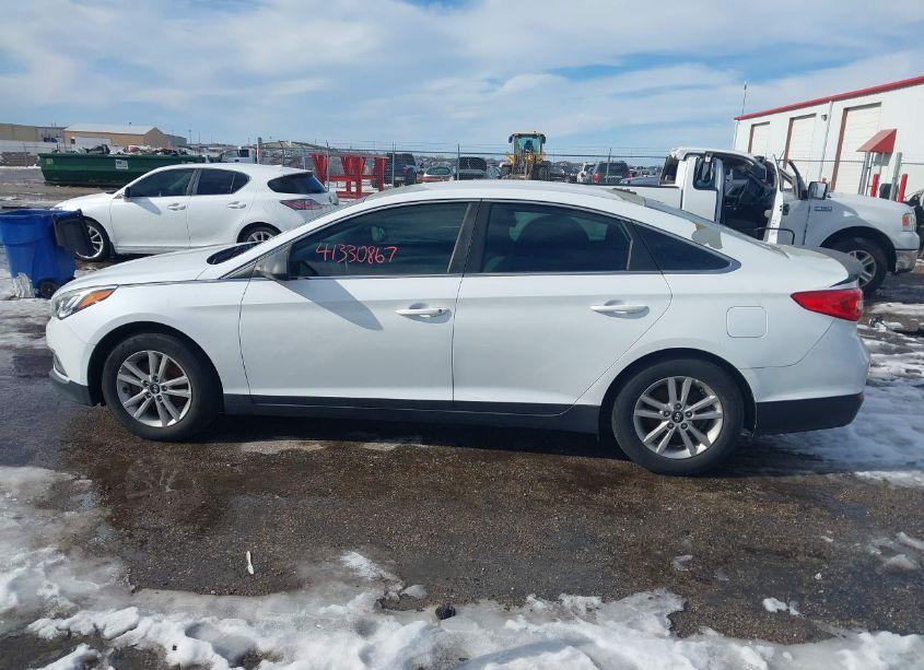 Photo 14 of 2016 Hyundai Sonata SE (VIN 5NPE24AF3GH288359)