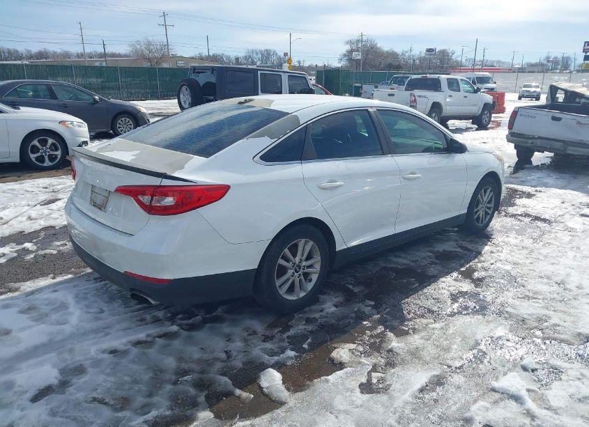 Photo 4 of 2016 Hyundai Sonata SE (VIN 5NPE24AF3GH288359)