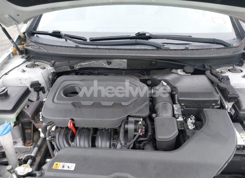 Photo 10 of 2016 Hyundai Sonata SE (VIN 5NPE24AF3GH311509)