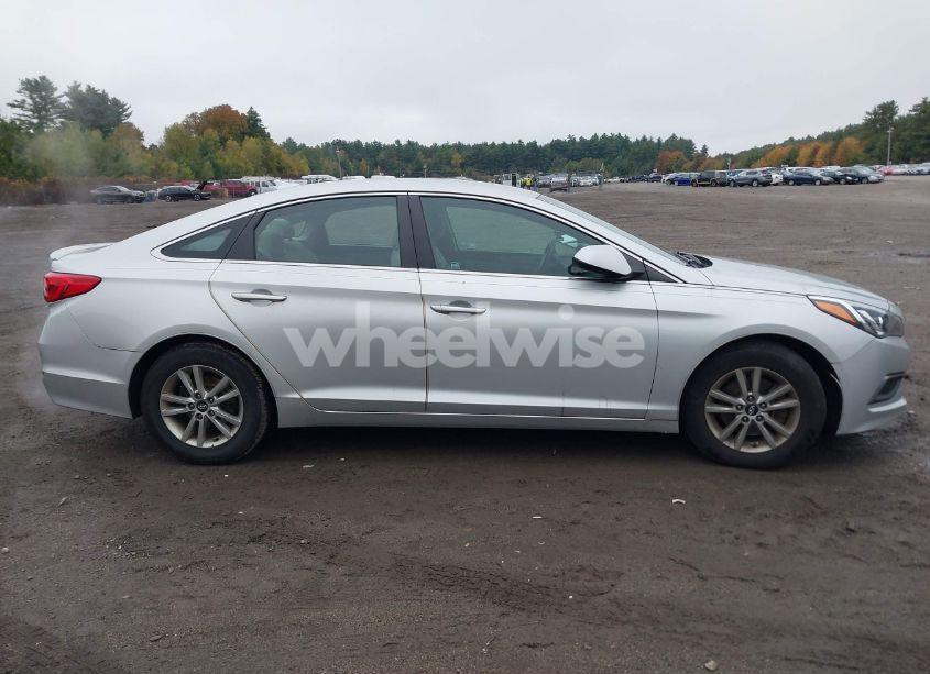 Photo 13 of 2016 Hyundai Sonata SE (VIN 5NPE24AF3GH311509)