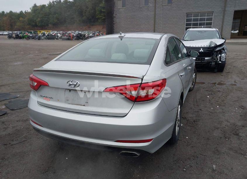 Photo 4 of 2016 Hyundai Sonata SE (VIN 5NPE24AF3GH311509)