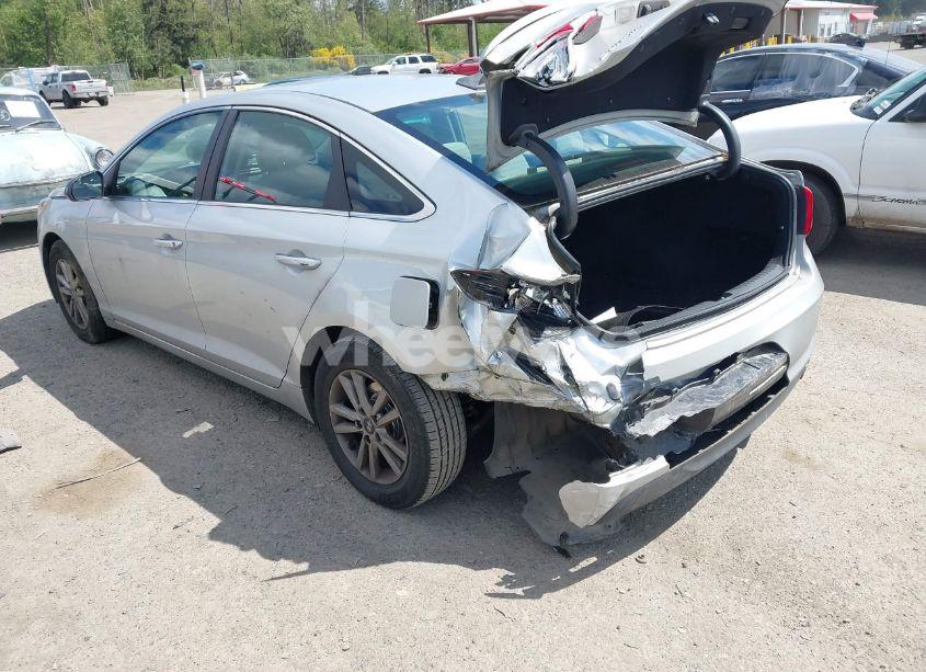Photo 3 of 2016 Hyundai Sonata SE (VIN 5NPE24AF3GH318525)