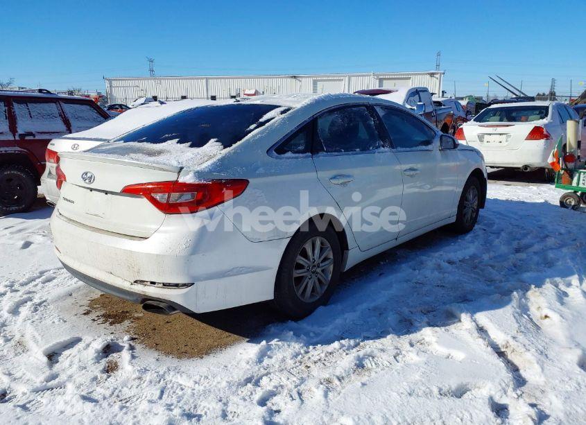 Photo 4 of 2016 Hyundai Sonata SE (VIN 5NPE24AF3GH319982)