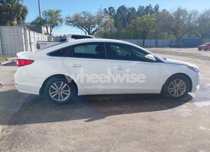Photo 13 of 2016 Hyundai Sonata SE (VIN 5NPE24AF3GH326396)