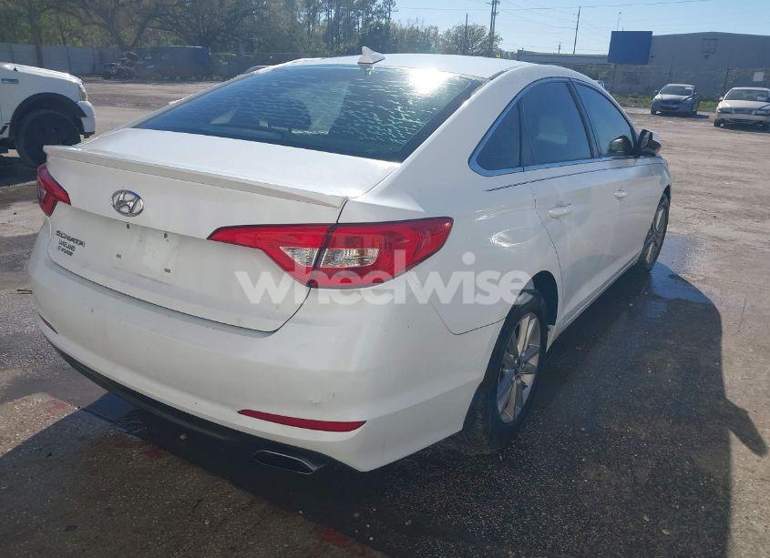 Photo 4 of 2016 Hyundai Sonata SE (VIN 5NPE24AF3GH326396)