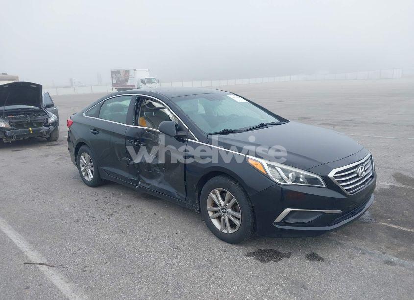 2016 Hyundai Sonata SE (VIN 5NPE24AF3GH338189) main photo