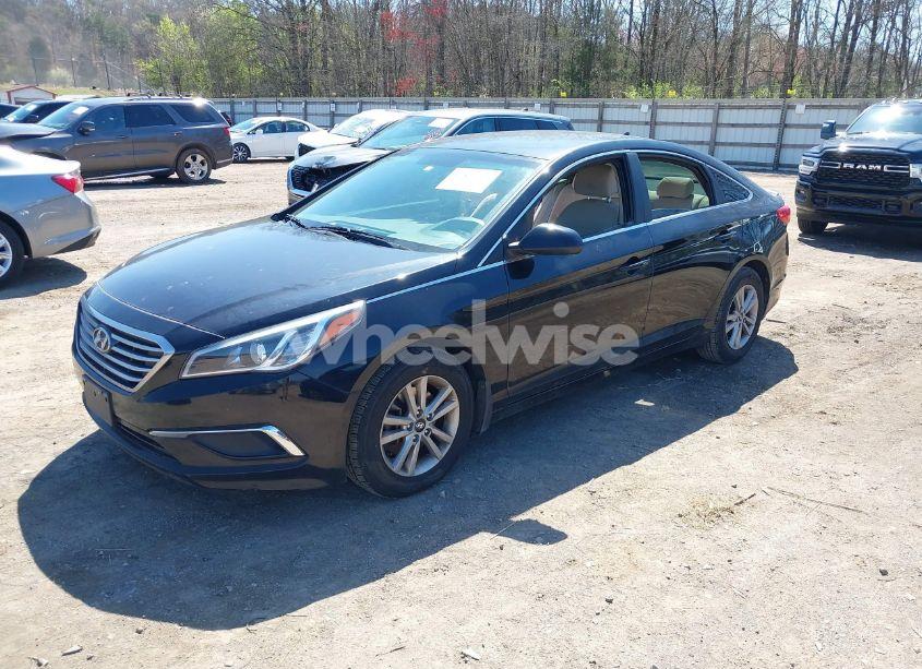 Photo 2 of 2016 Hyundai Sonata SE (VIN 5NPE24AF3GH343151)