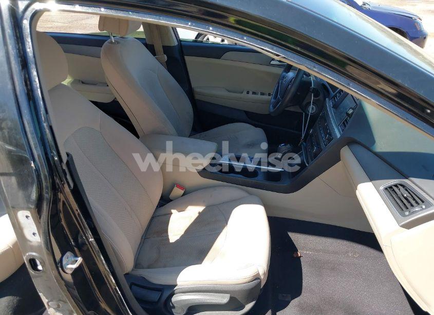 Photo 5 of 2016 Hyundai Sonata SE (VIN 5NPE24AF3GH343151)