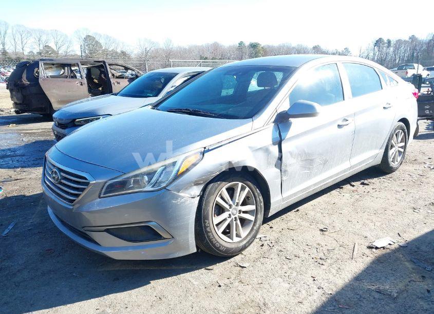 Photo 2 of 2016 Hyundai Sonata SE (VIN 5NPE24AF3GH344610)