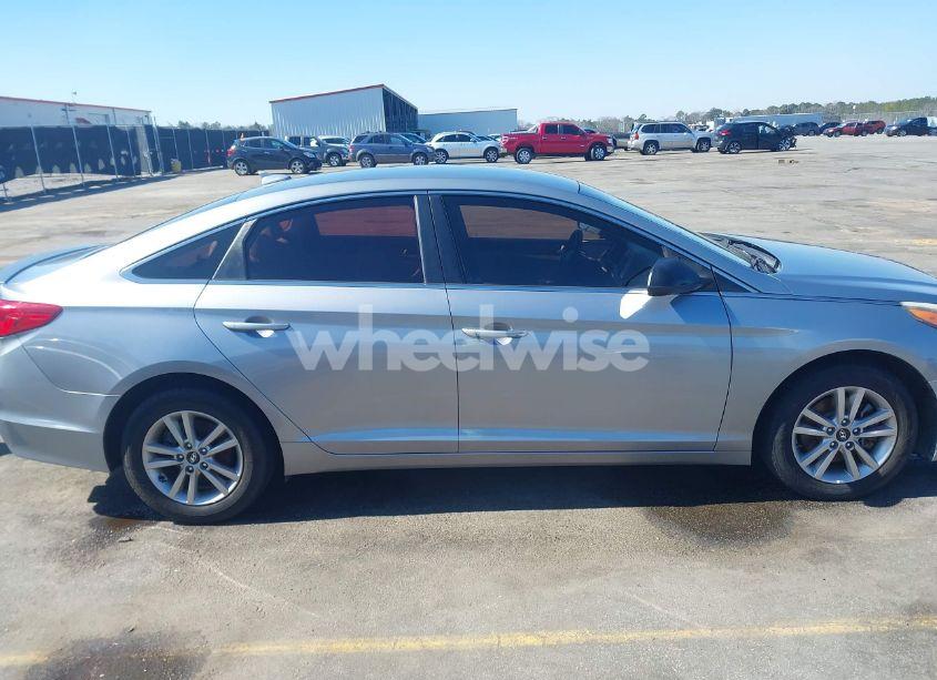 Photo 13 of 2016 Hyundai Sonata SE (VIN 5NPE24AF3GH348379)