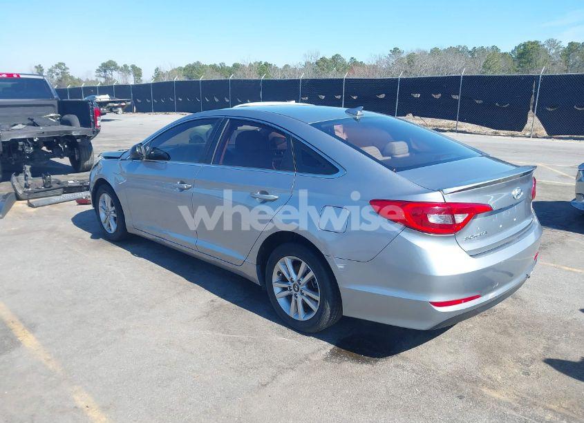 Photo 3 of 2016 Hyundai Sonata SE (VIN 5NPE24AF3GH348379)