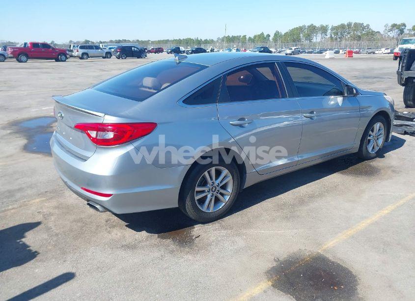 Photo 4 of 2016 Hyundai Sonata SE (VIN 5NPE24AF3GH348379)