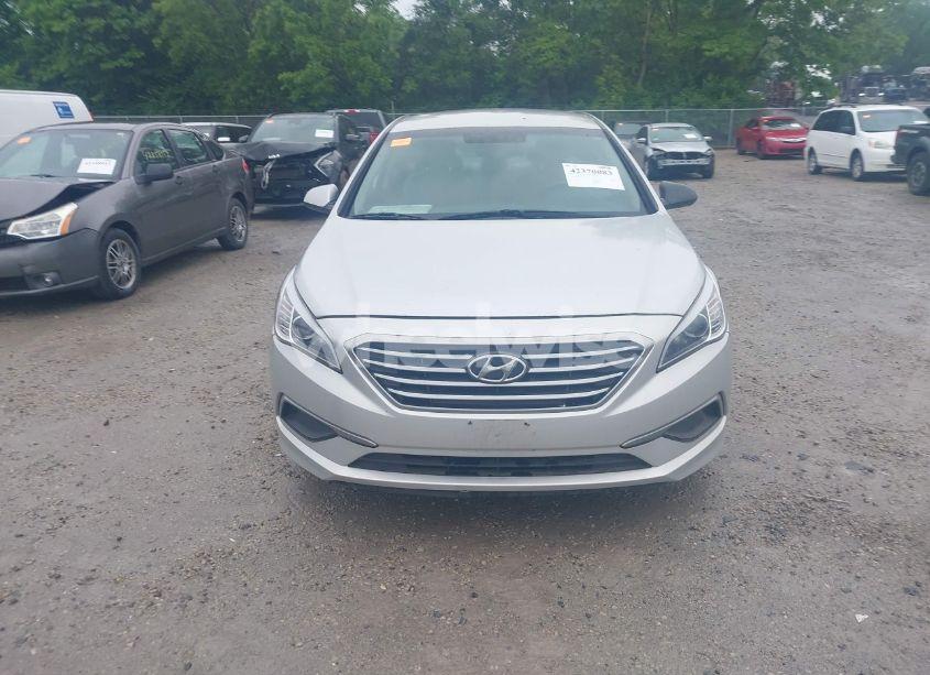 Photo 12 of 2016 Hyundai Sonata SE (VIN 5NPE24AF3GH359236)
