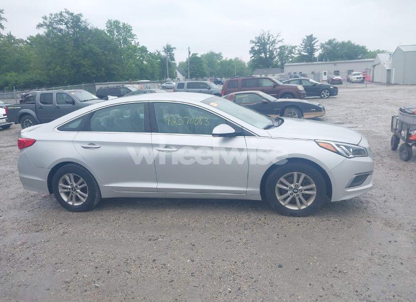 Photo 13 of 2016 Hyundai Sonata SE (VIN 5NPE24AF3GH359236)
