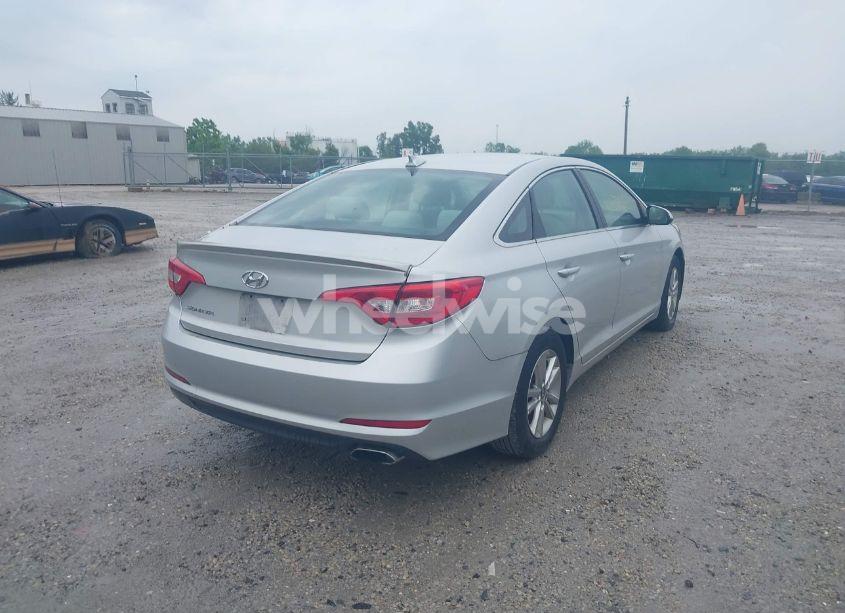 Photo 4 of 2016 Hyundai Sonata SE (VIN 5NPE24AF3GH359236)
