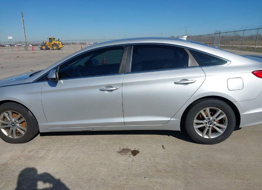 Photo 14 of 2016 Hyundai Sonata SE (VIN 5NPE24AF3GH371466)