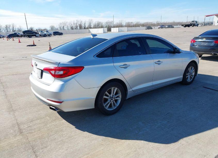 Photo 4 of 2016 Hyundai Sonata SE (VIN 5NPE24AF3GH371466)