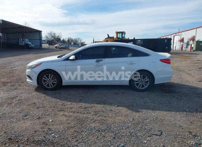 Photo 15 of 2016 Hyundai Sonata SE (VIN 5NPE24AF3GH374397)