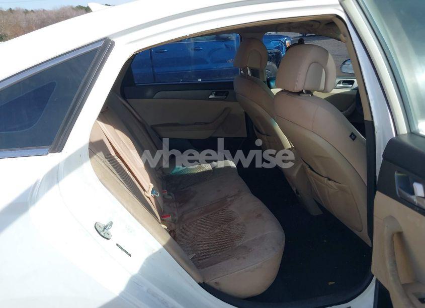 Photo 8 of 2016 Hyundai Sonata SE (VIN 5NPE24AF3GH374397)