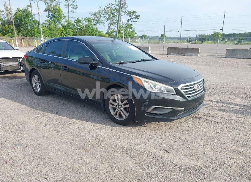2016 Hyundai Sonata SE (VIN 5NPE24AF3GH402053) main photo