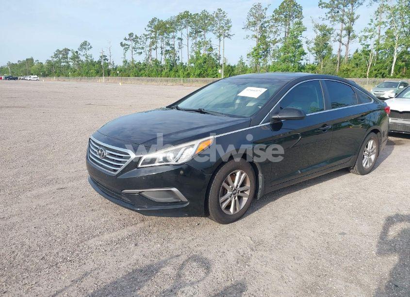 Photo 2 of 2016 Hyundai Sonata SE (VIN 5NPE24AF3GH402053)