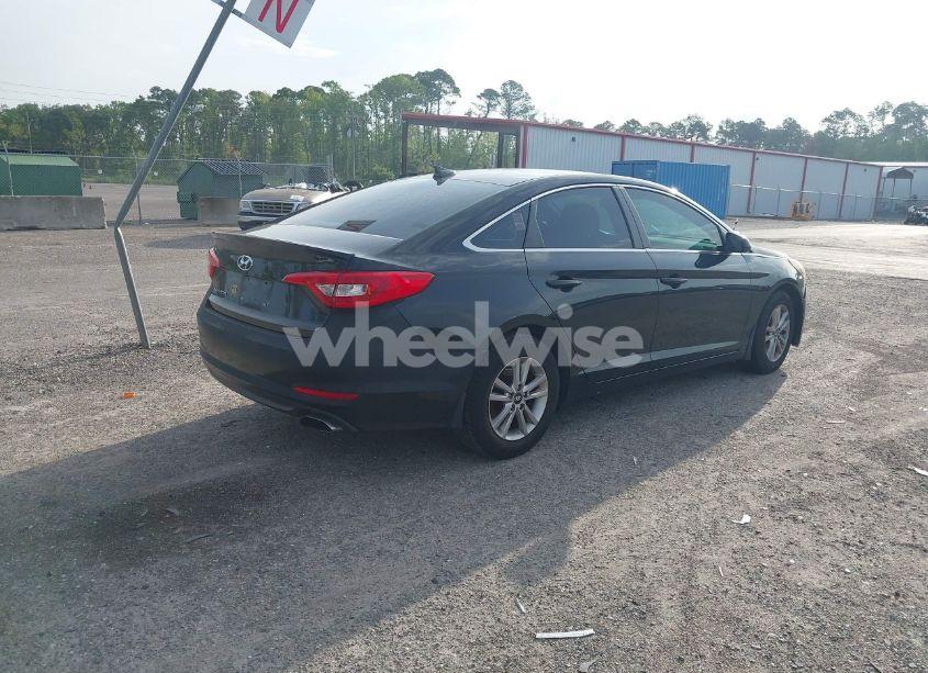 Photo 4 of 2016 Hyundai Sonata SE (VIN 5NPE24AF3GH402053)