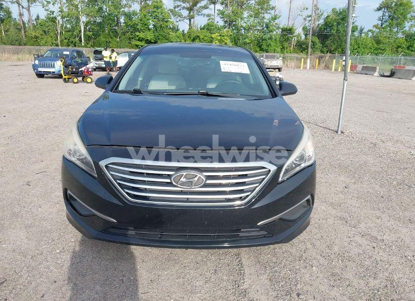 Photo 6 of 2016 Hyundai Sonata SE (VIN 5NPE24AF3GH402053)