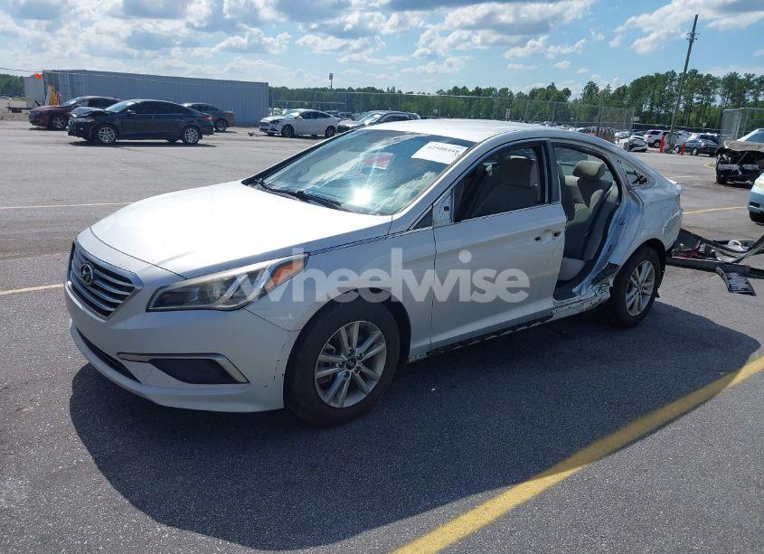 Photo 2 of 2016 Hyundai Sonata (VIN 5NPE24AF3GH404448)
