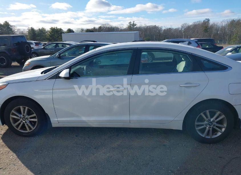 Photo 14 of 2016 Hyundai Sonata SE (VIN 5NPE24AF3GH404613)