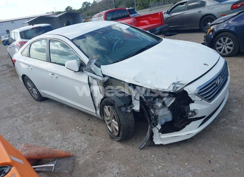 2016 Hyundai Sonata SE (VIN 5NPE24AF3GH406068) main photo