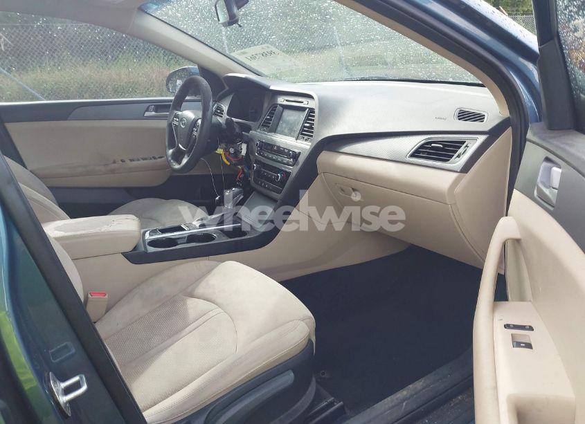 Photo 5 of 2016 Hyundai Sonata SE (VIN 5NPE24AF3GH436137)