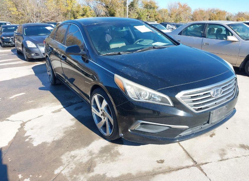 2017 Hyundai Sonata SE (VIN 5NPE24AF3HH457765) main photo