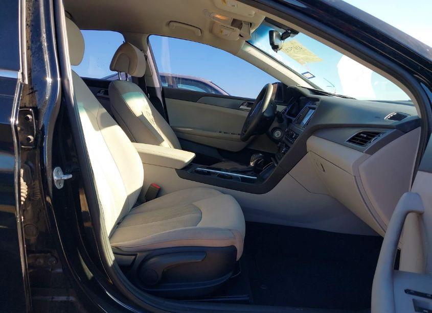 Photo 5 of 2017 Hyundai Sonata SE (VIN 5NPE24AF3HH457765)