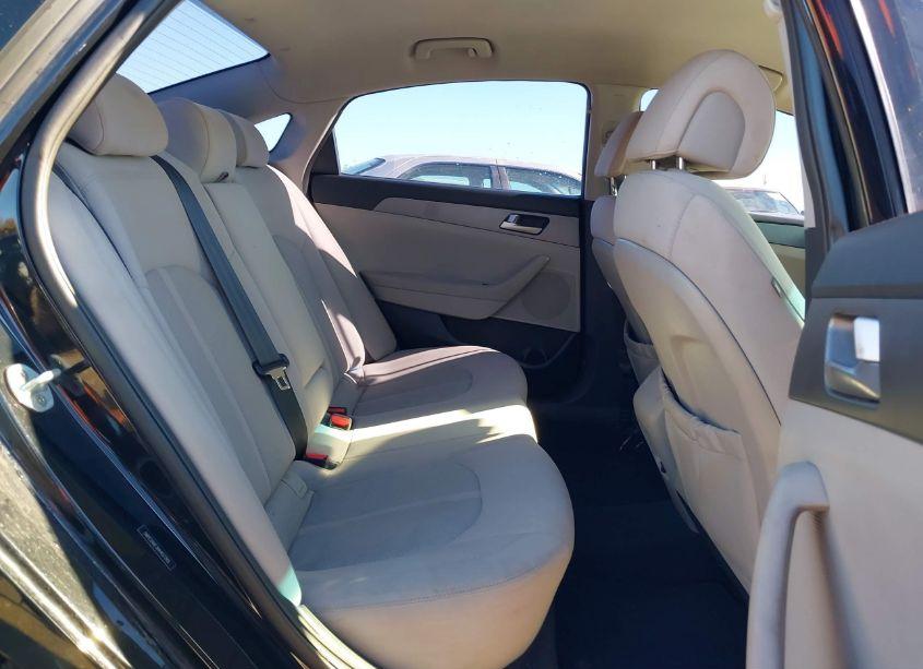 Photo 8 of 2017 Hyundai Sonata SE (VIN 5NPE24AF3HH457765)