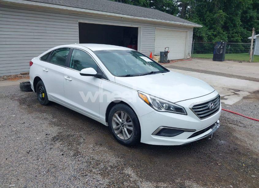 2017 Hyundai Sonata SE (VIN 5NPE24AF3HH487073) main photo