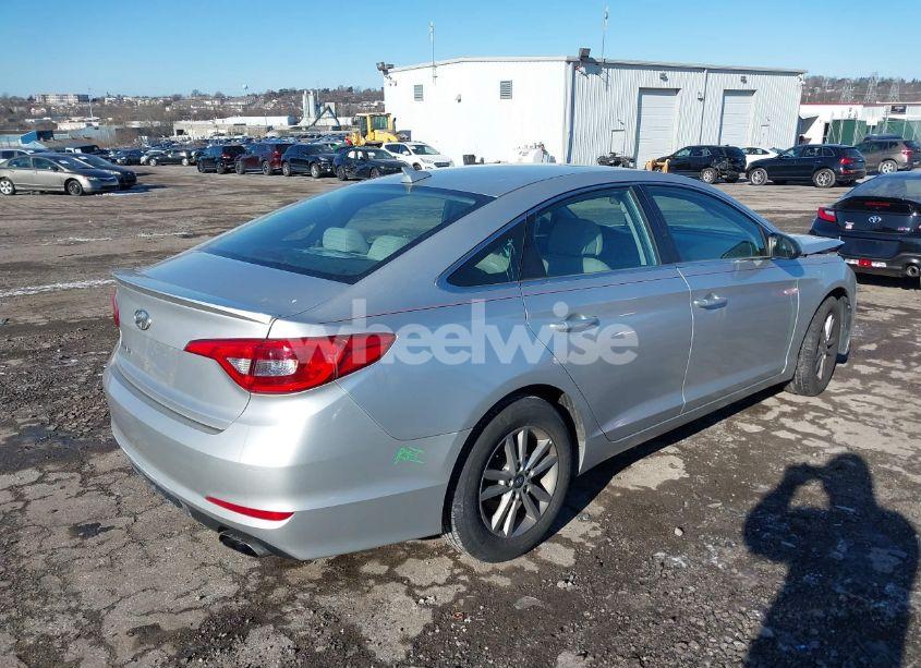Photo 4 of 2017 Hyundai Sonata (VIN 5NPE24AF3HH494038)
