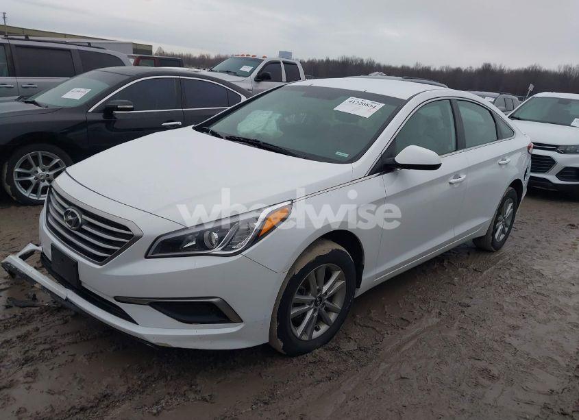 Photo 2 of 2017 Hyundai Sonata SE (VIN 5NPE24AF3HH513428)