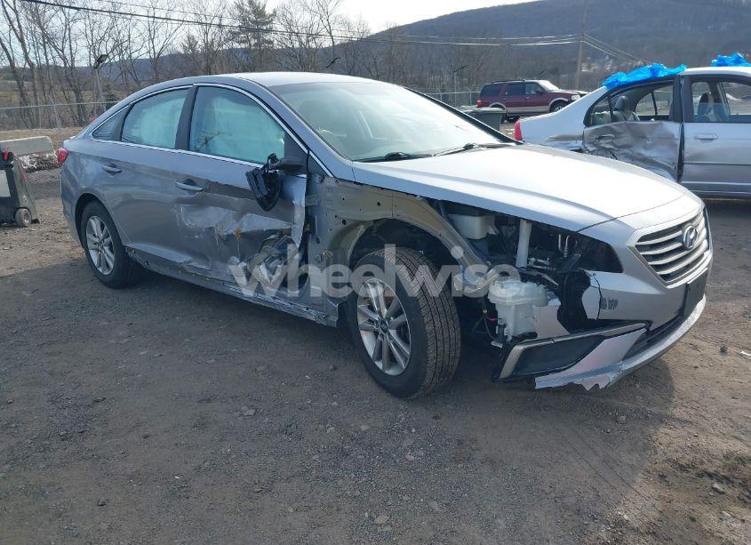2017 Hyundai Sonata SE (VIN 5NPE24AF3HH536577) main photo