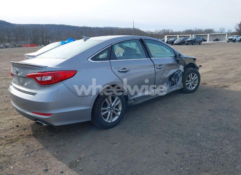 Photo 4 of 2017 Hyundai Sonata SE (VIN 5NPE24AF3HH536577)