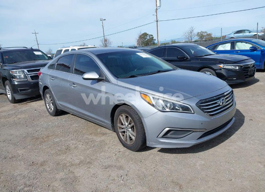 2017 Hyundai Sonata (VIN 5NPE24AF3HH542797) main photo