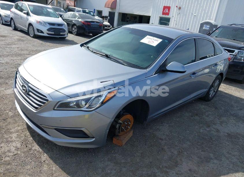 Photo 2 of 2017 Hyundai Sonata (VIN 5NPE24AF3HH542797)